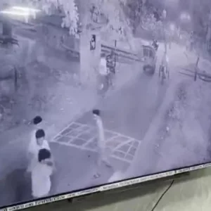 রাবিতে প্রকাশ্যে ধূমপান করতে নিষেধ করায় সিনিয়রের ওপর হামলা