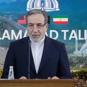 ইসলামাবাদ সংলাপ ভেস্তে যাওয়ার দায় যুক্তরাষ্ট্রের: ইরানের পররাষ্ট্রমন্ত্রী