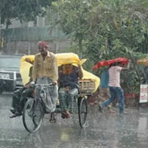 ঢাকায় বজ্রবৃষ্টির সম্ভাবনা, আকাশ থাকবে মেঘলা