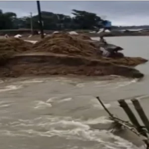 সুনামগঞ্জে অতিবৃষ্টি ও পাহাড়ি ঢলে ভেঙেছে দুটি বাঁধ