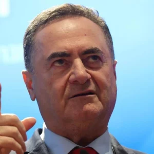 আগুন নিয়ে খেলবেন না: হিজবুল্লাহকে ইসরায়েলি প্রতিরক্ষামন্ত্রী