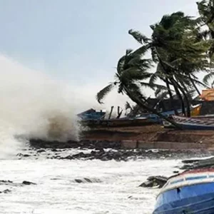 দেশজুড়ে ঝোড়ো হাওয়াসহ বৃষ্টির আভাস, চার সমুদ্রবন্দরে ৩ নম্বর সতর্ক সংকেত