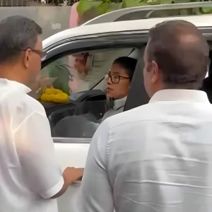 রেওয়াজ ভেঙে ভোটের সকালেই বুথ পরিদর্শনে মমতা