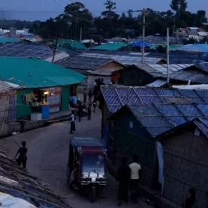 বজ্রপাতে রোহিঙ্গা ক্যাম্পে পাঁচ নারী-শিশু আহত