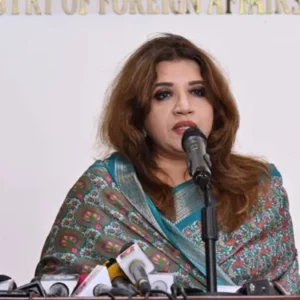 প্রতিমন্ত্রী শামা ওবায়েদের গাড়িতে মিনিবাসের ধাক্কা,বাসচালক গ্রেপ্তার