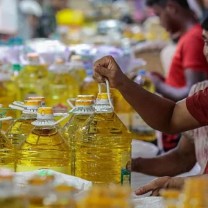 বোতলজাত সয়াবিন তেলের দাম বাড়াল সরকার
