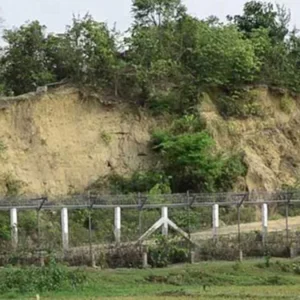 মিয়ানমারের অভ্যন্তরে ব্যাপক গোলাগুলি, সীমান্তে আতঙ্ক