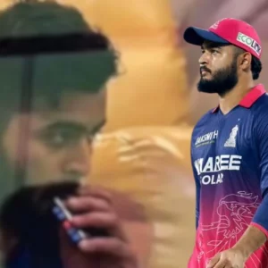 ড্রেসিংরুমে ধূমপান করায় শাস্তি পেলেন ভারতীয় ক্রিকেটার 