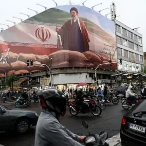 ইরান আসলে চালাচ্ছে কে?