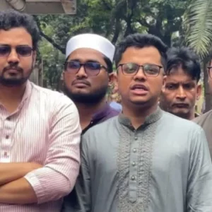 ‘এক দুই তিন চার আদুভাই সিট ছাড়’