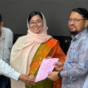 ‘রাতে বাসায় ঢোকার সময় দেখি দুইজন মোটরসাইকেল নিয়ে দাঁড়িয়ে আছে’