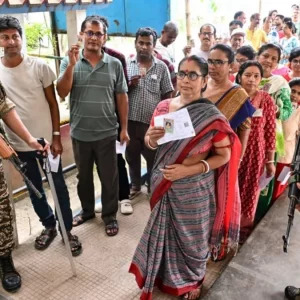 পশ্চিমবঙ্গের দুই আসনের ১৫টি বুথে শনিবার পুনরায় ভোট