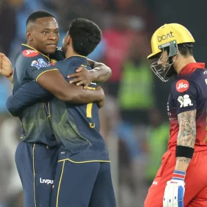 রাবাদাকে কোহলির ৫ চারে শুরু, তবে শেষ হাসি গুজরাটের