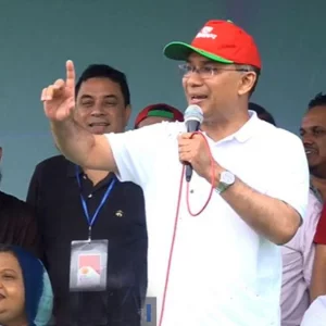 আমি কথা বললে শ্বশুরবাড়ির লোকদের শুনতে হবে : প্রধানমন্ত্রী