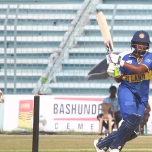 শেষ ওভারে হেরে হোয়াইটওয়াশ বাংলাদেশ