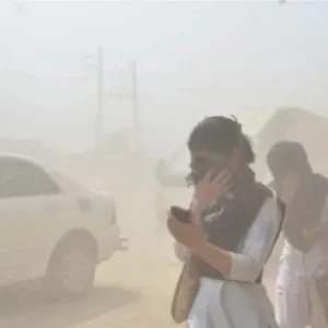 সকাল সকাল বায়ুদূষণে শীর্ষে ঢাকা