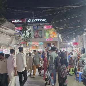 এক শর্তে দীর্ঘক্ষণ মার্কেট খোলা রাখতে মন্ত্রণালয়ে আবেদন