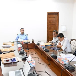 বিনিয়োগকারীদের আকৃষ্ট করতে প্রকল্প অনুমোদন প্রক্রিয়া সহজ করার নির্দেশ প্রধানমন্ত্রীর