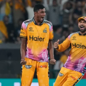 পিএসলের ফাইনালে দুর্দান্ত বোলিং নাহিদের, চ্যাম্পিয়ন পেশোয়ার