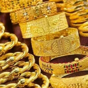 দেশের বাজারে স্বর্ণের দামে পতন