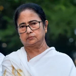 নির্বাচনে হেরেও যেভাবে ‘অন্তর্বর্তীকালীন মুখ্যমন্ত্রী’ হতে পারেন মমতা