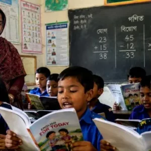 প্রাথমিক বিদ্যালয়ের শিক্ষার্থীরা বাংলা-ইংরেজি রিডিং না পারলে শিক্ষকদের বেতন বন্ধ