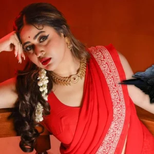 প্রথম দেখেই কাকের প্রেমে পড়ে গেছি: ভাবনা