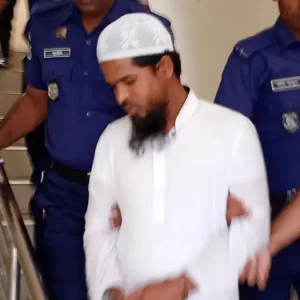 ছাত্রী ধর্ষণ ও অন্তঃসত্ত্বার ঘটনায় অভিযুক্ত সেই মাদ্রাসা শিক্ষক ৩ দিনের রিমান্ডে