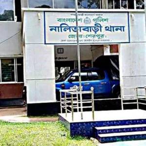 টয়লেটে মিললো শিশুর মরদেহ, আটক ৩