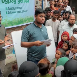 নিজের প্রথম মাসের বেতন বেদে শিক্ষার্থীদের দিলেন হাসনাত