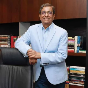 প্রথম আলোর সম্পাদকসহ তিন সাংবাদিকের বিরুদ্ধে মানহানির মামলা
