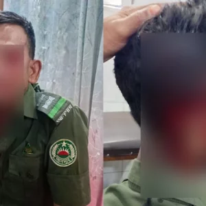 সাভারে ফুটপাত দখলে বাধা: হকারদের হামলায় আহত ৬ আনসার সদস্য