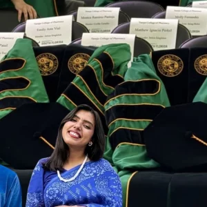 খালি চেয়ারে রাখা হয় লিমন-বৃষ্টির গাউন-টুপি, চোখে পানি সহপাঠী-শিক্ষকদের