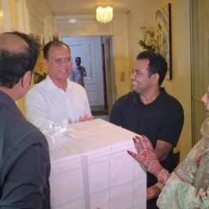 সেই নবদম্পতির জন্য উপহার পাঠালেন প্রধানমন্ত্রী