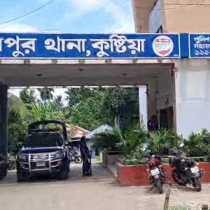 মাদক কারবারিকে ছাড়াতে থানায় এসে বিএনপি-জামায়াতের ৫ নেতা আটক