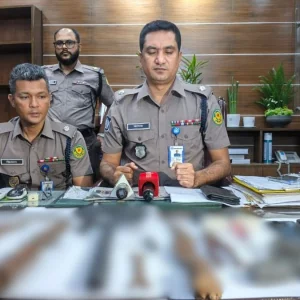 থানায় গিয়ে এসপি জানালেন তিনিও ছিনতাইয়ের শিকার