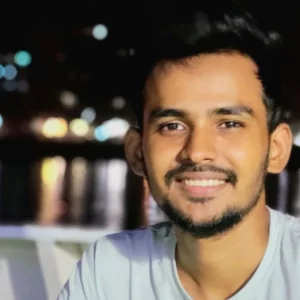 দক্ষিণ কোরিয়ার উদ্দেশে দেশ ছাড়লেন আসিফ মাহমুদ