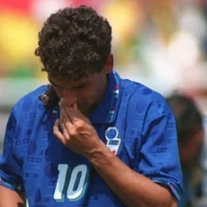 বিশ্বকাপ ফাইনালে পেনাল্টি মিসের ঘটনা এখনো স্বপ্নে দেখেন রবার্তো বাজ্জো