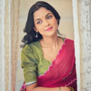 নিজেকে মানবিক মানুষ বলতেই পছন্দ করি: সাদিয়া আয়মান