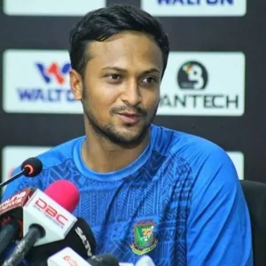 ‘একটা সময় দেখতাম সবাই আওয়ামী লীগ করে, এখন দেখি কেউই করে না’