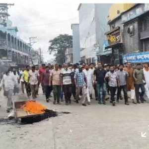 ব্যবসায়ীকে কুপিয়ে হত্যা: অভয়নগরে চলছে হরতাল