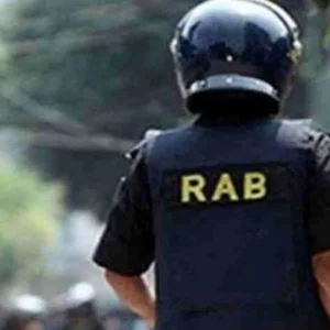 নাটোরে মাদকবিরোধী অভিযানে র‍্যাবের ওপর হামলা, আহত ৫