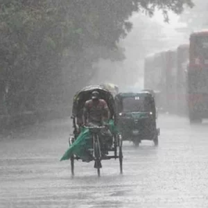দুপুরের মধ্যে ১০ জেলায় ঝড়বৃষ্টির পূর্বাভাস, নদীবন্দরে সতর্কসংকেত
