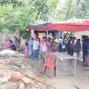 সন্তানের অপেক্ষায় ছিল সবাই, বজ্রপাতে ৯ মাসের অন্তঃসত্ত্বার মৃত্যু