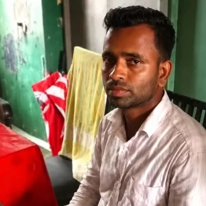 বরফ জমাট বোতলের আঘাতে অজ্ঞান স্কুলছাত্র, অভিযুক্ত গ্রেপ্তার
