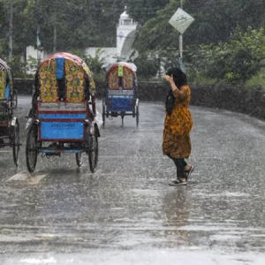 বঙ্গোপসাগরে সুস্পষ্ট লঘুচাপ, ৩ বিভাগে অতিভারি বৃষ্টির আভাস