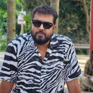 চলচ্চিত্রের কিছু লোককে ‘মশা’ ও ‘ফকিন্নি’ বললেন ওমর সানী