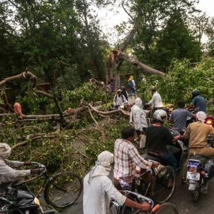 ভারতে কালবৈশাখী ঝড়ে নিহতের সংখ্যা বেড়ে ১১১