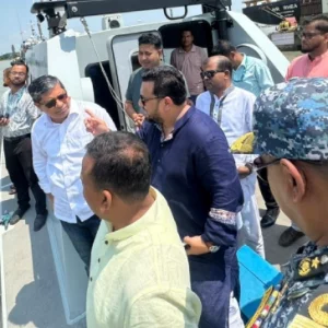 চট্টগ্রামে খালের মুখ পরিদর্শনে ৩ প্রতিমন্ত্রী
