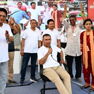 একটি মহল রাজনীতির নামে বিভ্রান্তি ছড়াচ্ছে, সতর্ক থাকুন: প্রধানমন্ত্রী